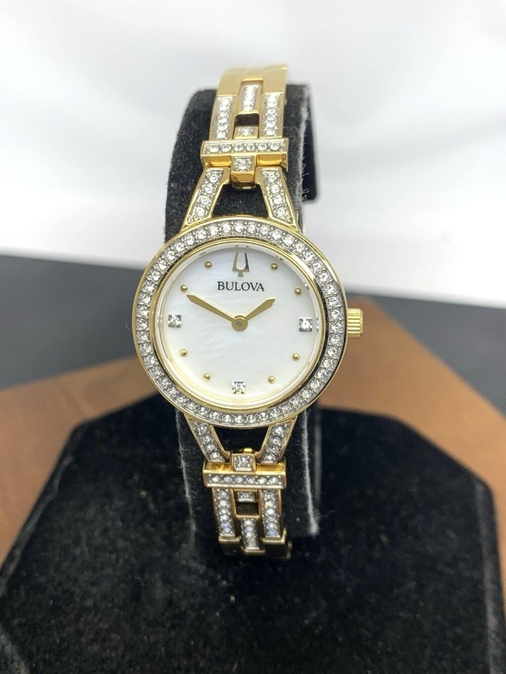 Bulova Women's Watch 98L325 Mother of Pearl Dial Gemmed Gold Steel 25mm